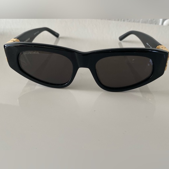 Balenciaga eyewear BB0095s black sunglasses - Picture 7 of 8